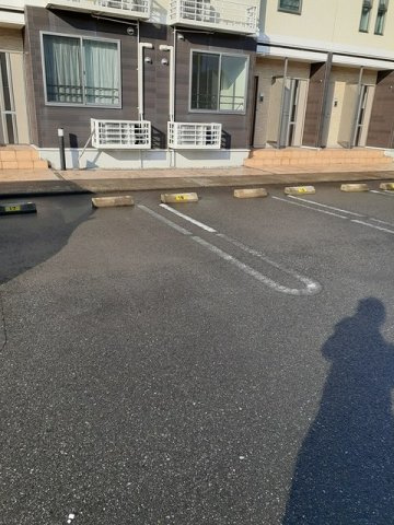 グランシェル　Ｂの駐車場