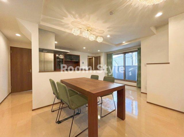 板橋区前野町3丁目戸建ての居間・リビング|※家具等はイメージになります