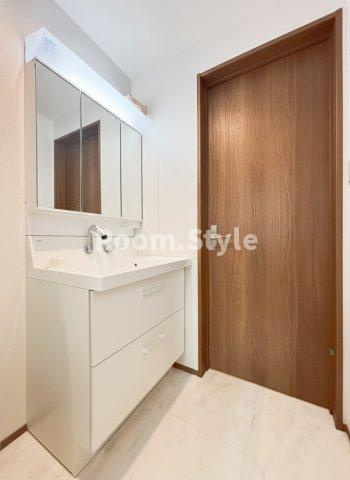 板橋区前野町3丁目戸建ての独立洗面台|※家具等はイメージになります