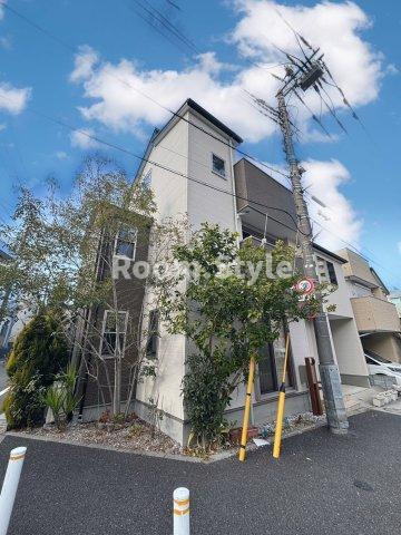 板橋区前野町3丁目戸建ての前面道路含む現地写真|※家具等はイメージになります