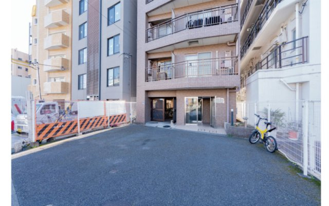 プレール新宿余丁町のエントランス