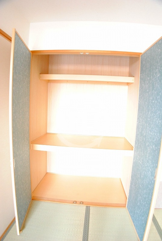 カスタリア阿倍野の収納|カスタリア阿倍野　押入れ