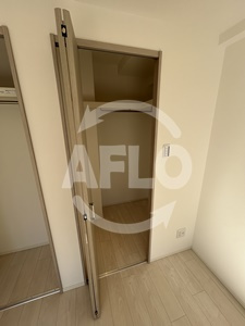 LiveCasa関目の収納|LiveCasa関目　ウォークインクローゼット