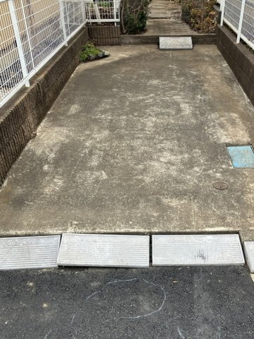 東戸倉戸建の駐車場