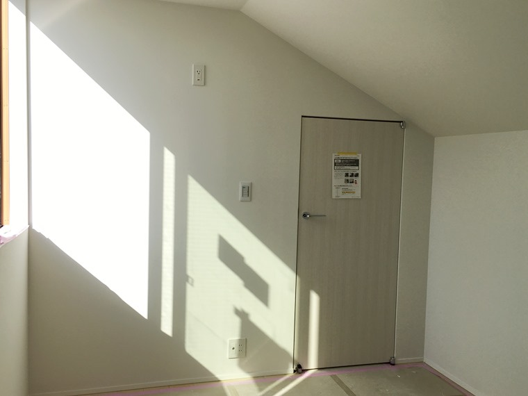 国領町戸建の寝室