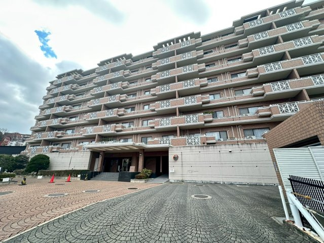 「大津」駅徒歩１１分の７階建マンション４階部分◆広々間取りの３ＬＤＫ角住戸◆シャリエ大津朝日が丘の外観|外観