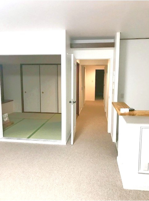 「大津」駅徒歩１１分の７階建マンション４階部分◆広々間取りの３ＬＤＫ角住戸◆シャリエ大津朝日が丘の居間・リビング|リビング・和室