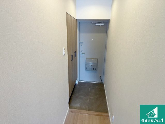 藤和明石公園ハイタウン弐号棟の玄関|シューズボックスにはたくさんの靴が収納できるので玄関周りはいつもスッキリ！ご家族が増えても安心！