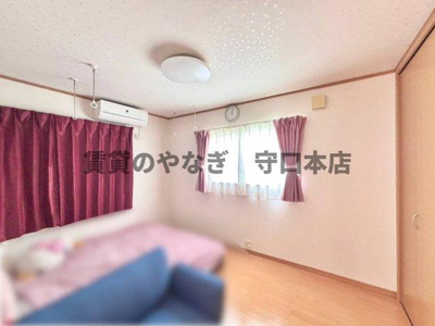 【寝室】 | 宝塚市宝梅戸建 | 明るい内装です♪