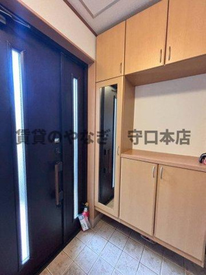 【玄関】 | 宝塚市宝梅戸建 | 玄関広いです♪