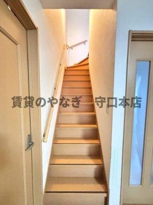 【内装】 | 宝塚市宝梅戸建 | 階段手摺あります♪