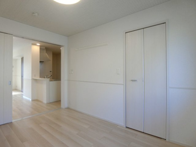 【洋室】 | ヒカルサ境港外江町イーストⅠ