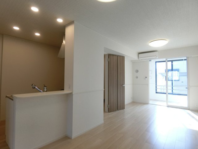 【居間・リビング】 | ヒカルサ境港外江町イーストⅡ