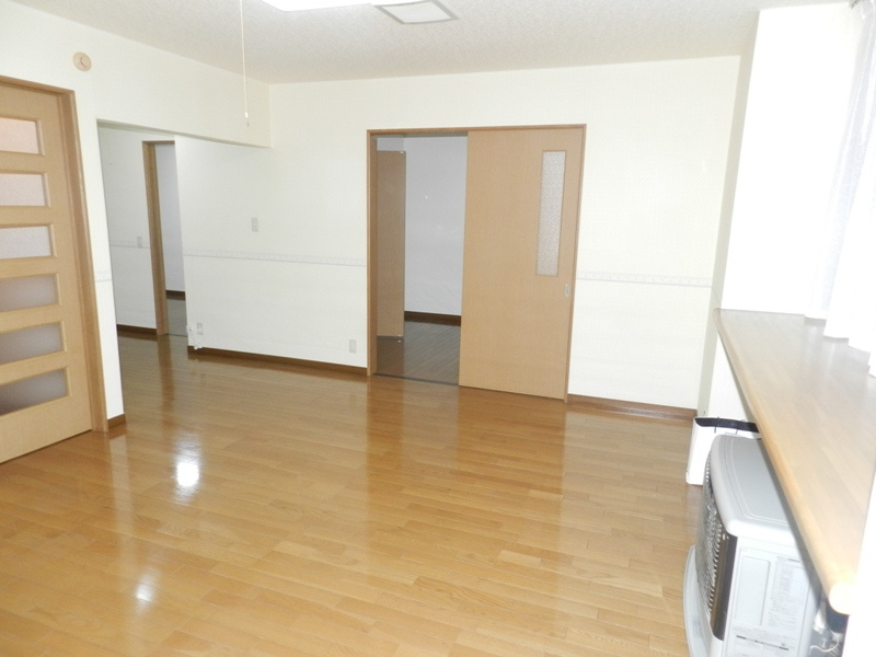 KANARCOURTの居間・リビング