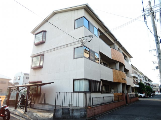 コーポ松政の外観