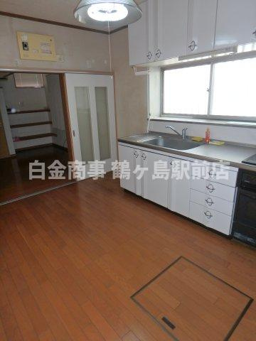 坂戸市八幡中古戸建のキッチン