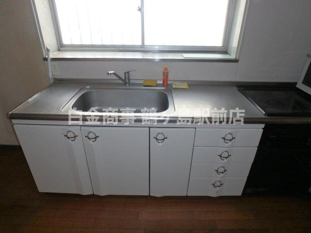 坂戸市八幡中古戸建のキッチン