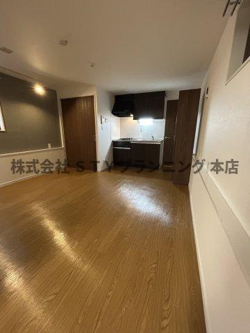 仲介手数料０円！ナビオ15の居間・リビング