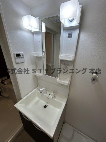 仲介手数料０円！ナビオ15の独立洗面台