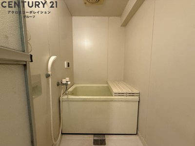 シンプルで清潔な浴室です！