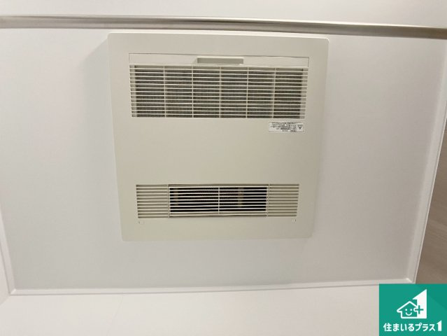 シーサイドパレス明石錦明館の冷暖房・空調設備|四季を通して快適なバスライフをお手伝いする浴室暖房乾燥機！浴室の乾燥・暖房・涼風・換気はもちろん、２４時間換気にも対応！