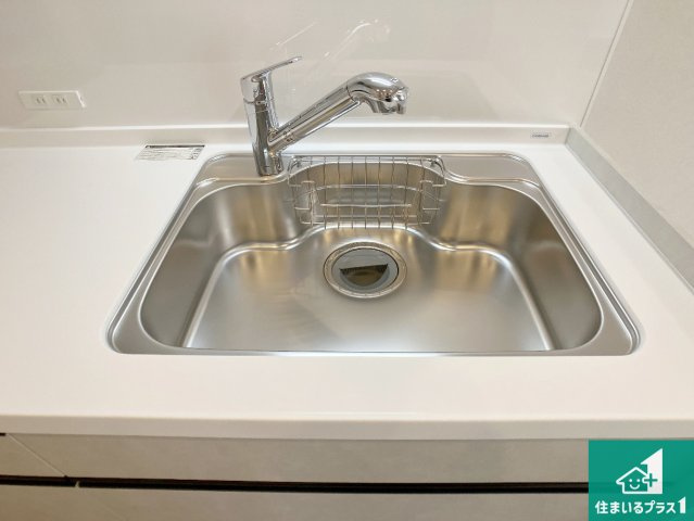 シーサイドパレス明石錦明館の設備|蛇口の先端に浄水器を内蔵しています！原水と浄水、お湯と冷水、シャワーの切替えがワンタッチなので用途によって使い分けられます。