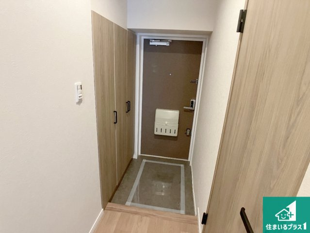 シーサイドパレス明石錦明館の玄関|シューズボックスにはたくさんの靴が収納できるので玄関周りはいつもスッキリ！ご家族が増えても安心！