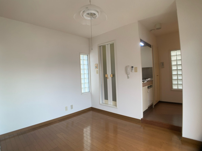 ２面採光の明るいお部屋です。