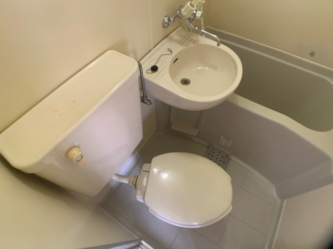 浴室内にトイレがあります☆