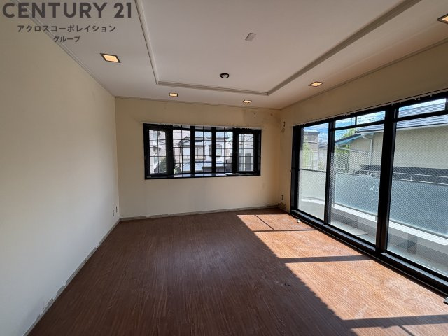 ２面採光の明るいお部屋です！