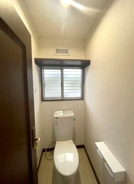 貸家深谷邸のトイレ