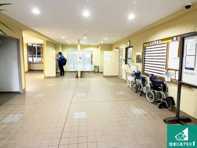 ユニハイム明石のエントランス|共用部（エントランス）