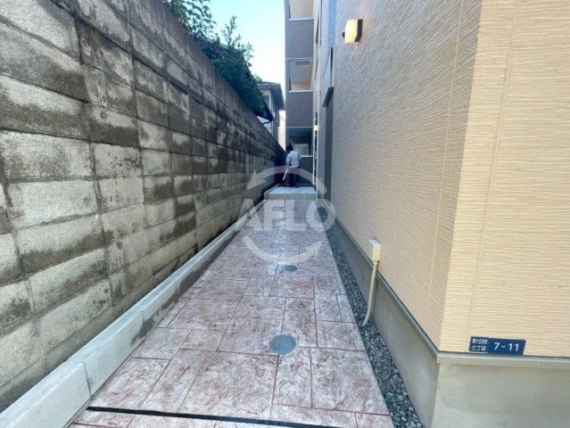 ローズガーデン矢田Ⅱのエントランス|ローズガーデン矢田Ⅱ　エントランス