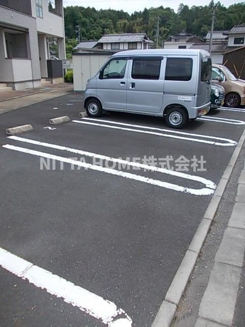 カーサプレッソの駐車場|敷地内に駐車場も完備★