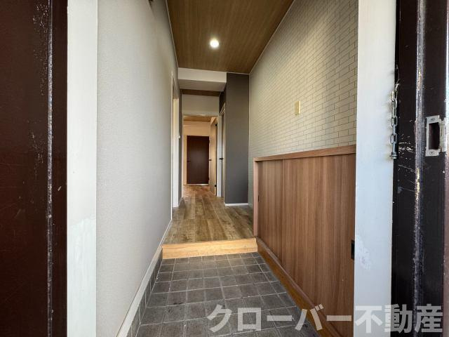 青山ハイツの玄関