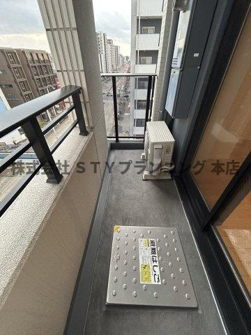 仲介手数料０円！ＣＯＺＹ阿由知通のバルコニー