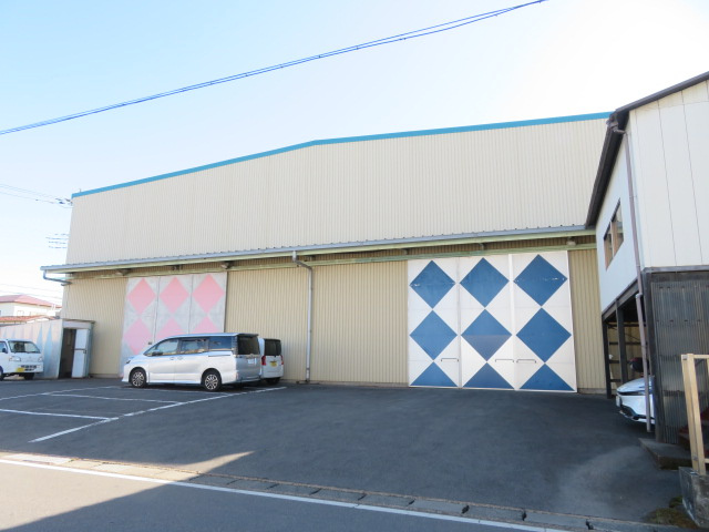 八潮市大字二丁目の倉庫