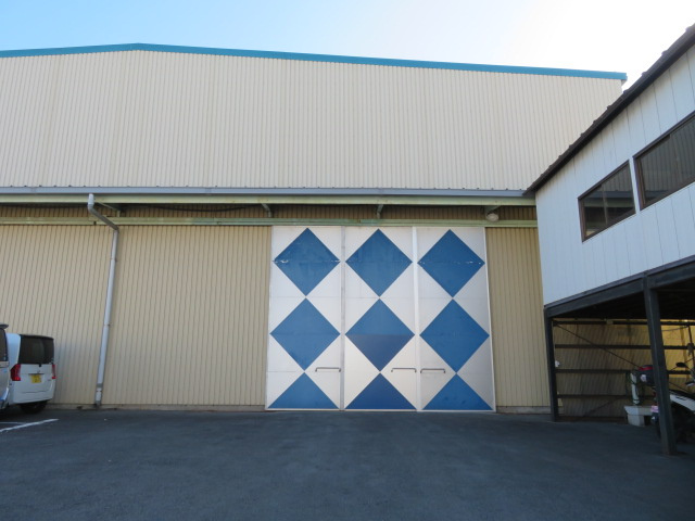 八潮市大字二丁目の倉庫