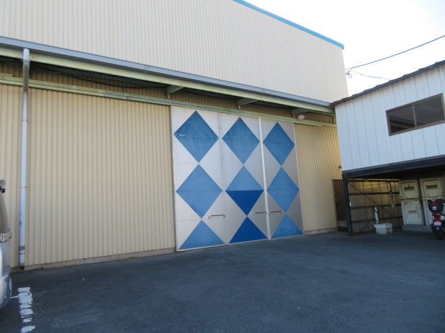 八潮市大字二丁目の倉庫