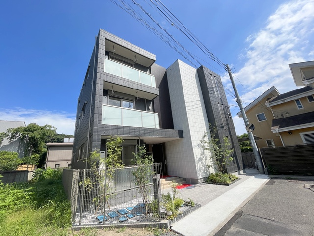 シャローヒルズ小町のエントランス|築浅２０２２．７完成　耐震耐火旭化成ヘーベルメゾン