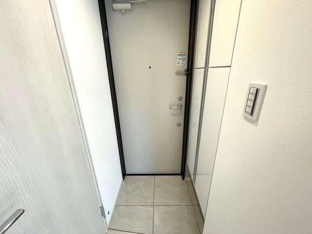 ＳＴＲＩＰＥＳ　用賀Ⅱの玄関