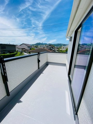 リナージュ／北区池田3丁目1期／2号棟のバルコニー