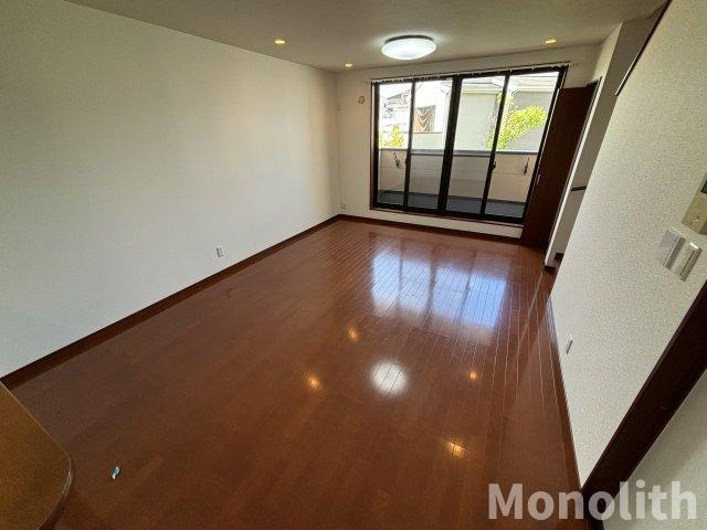 メゾネットアーリアの居間・リビング