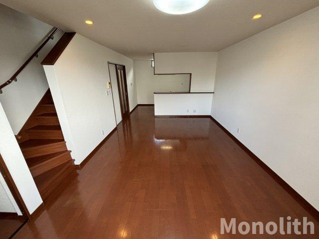 メゾネットアーリアの居間・リビング