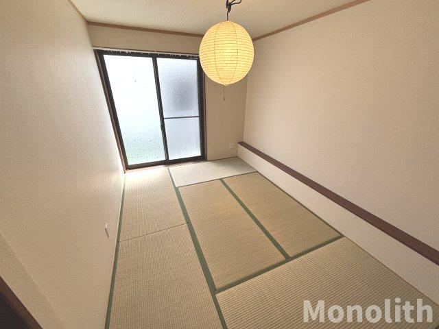 メゾネットアーリアの和室