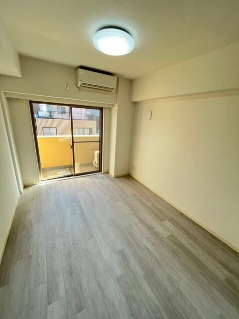 ステージファースト神楽坂の居間・リビング