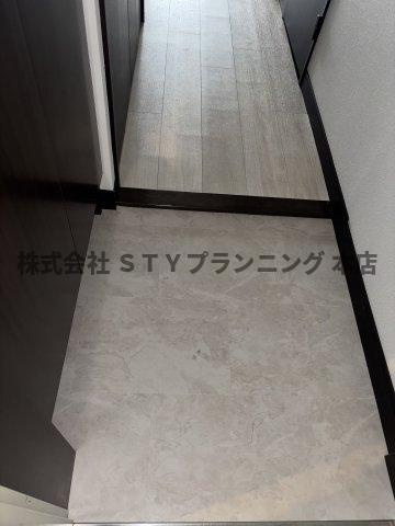 仲介手数料０円！ライブコート泉の玄関