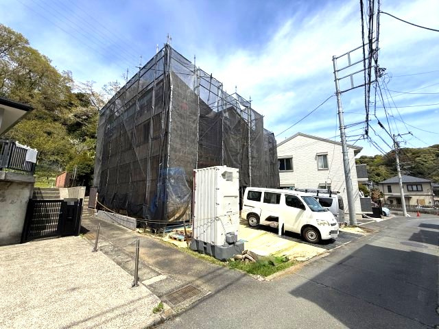 自然溢れる住環境　4LDK＋カースペースの前面道路含む現地写真|前面道路