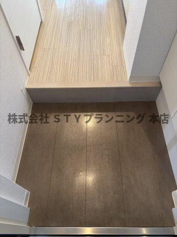 仲介手数料０円！アクアヒルズの玄関