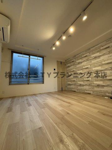 仲介手数料０円！ｑｕａｄｏｒ鶴舞の居間・リビング